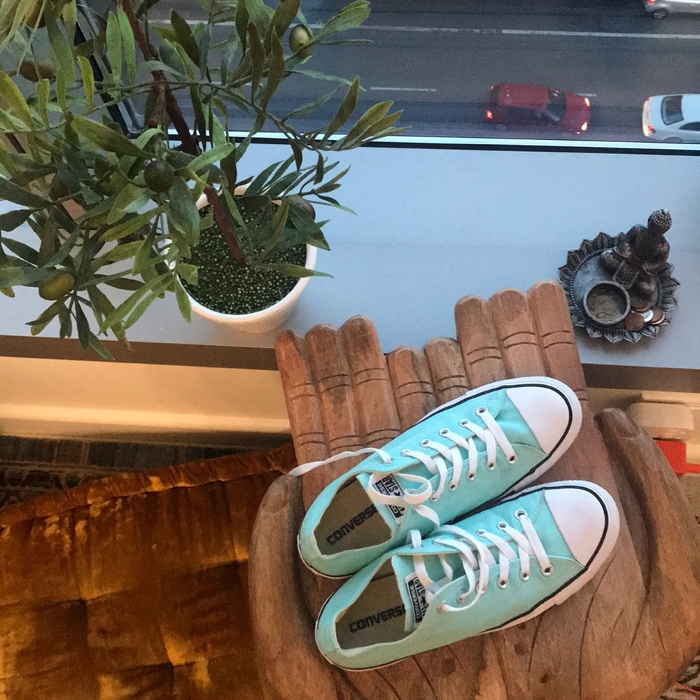 💙Baby green (aqua) converse (Mens 8, Women’s 10)